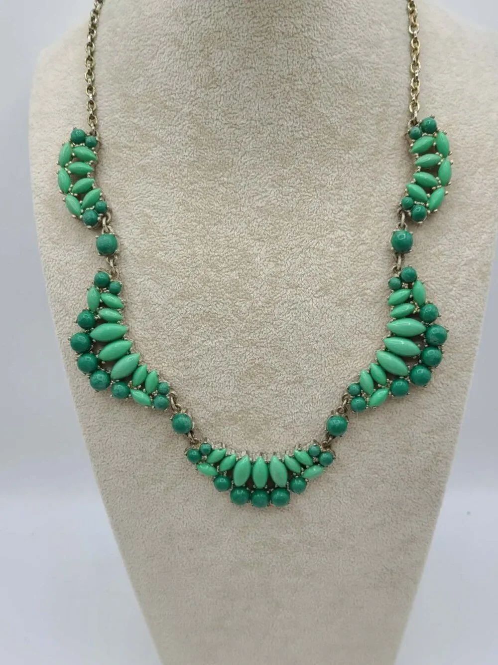 J Crew Green Resin Beaded Necklace Silver Tone Necklace
